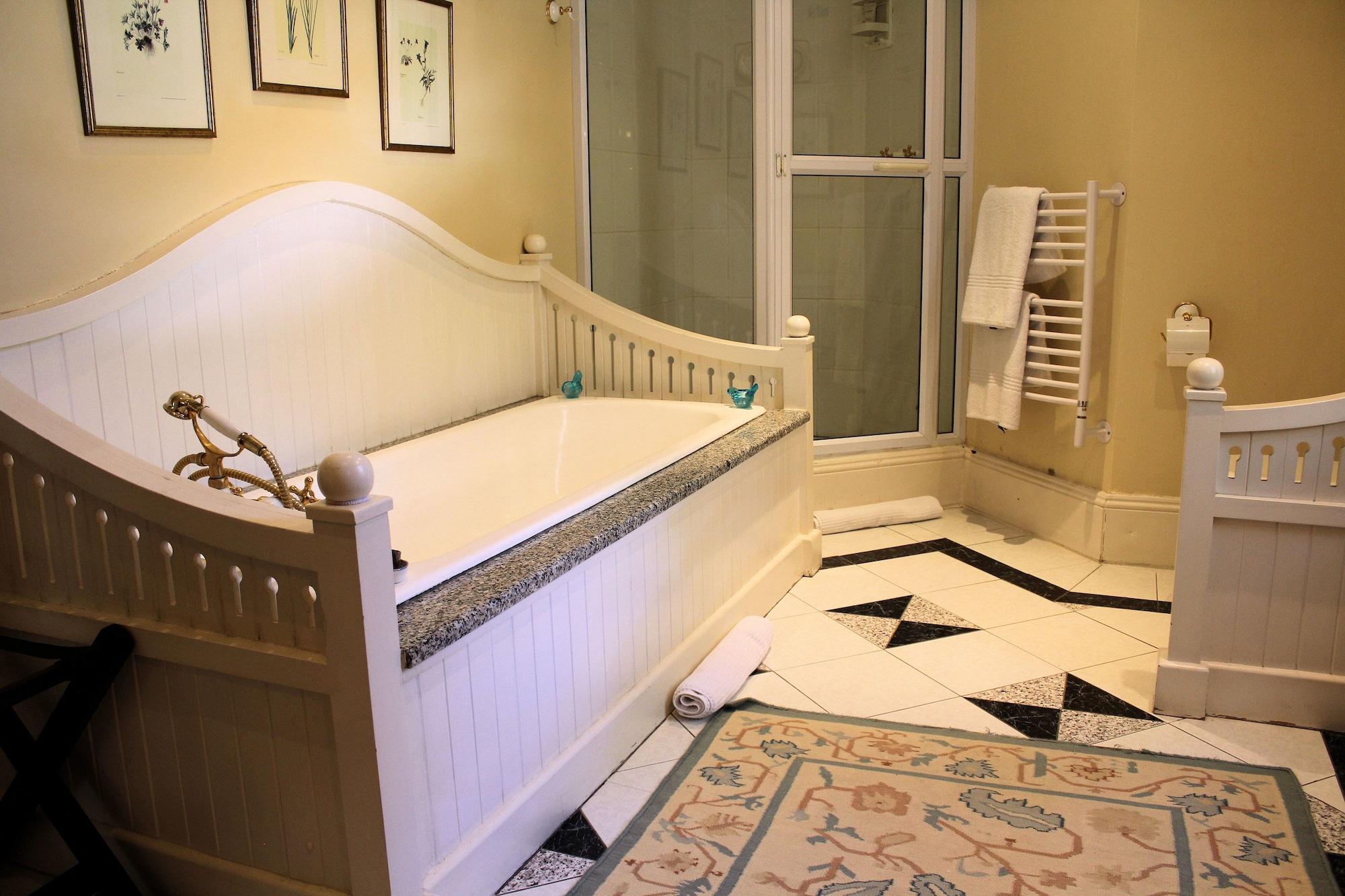 แฮคเคิลวูดฮิลล์ คันทรีเฮาส์ Bed & Breakfast พอร์ตเอลิซาเบธ ภายนอก รูปภาพ